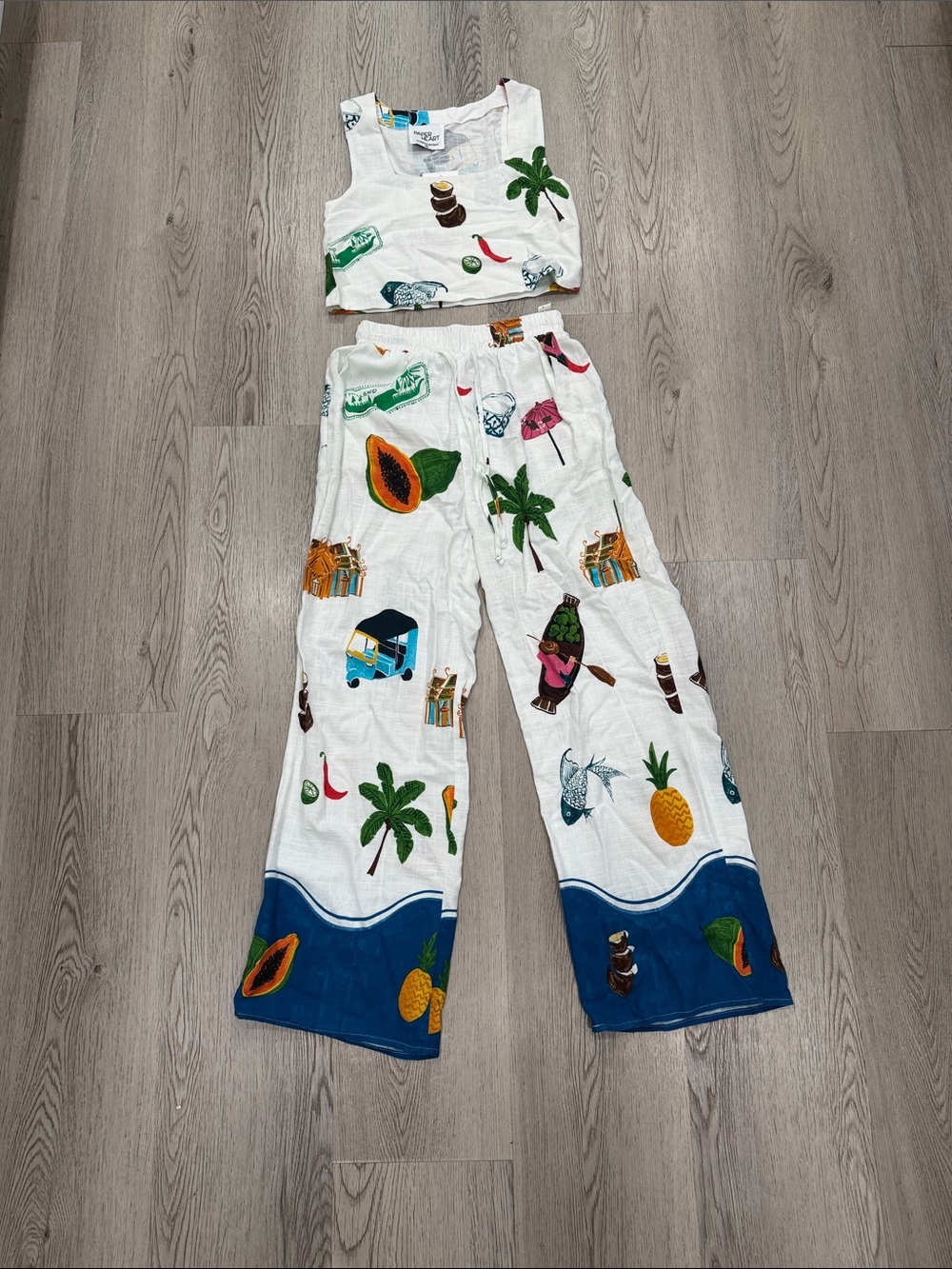 Paper heart White Tropical Print Two-Piece Tank & Wide Leg Set